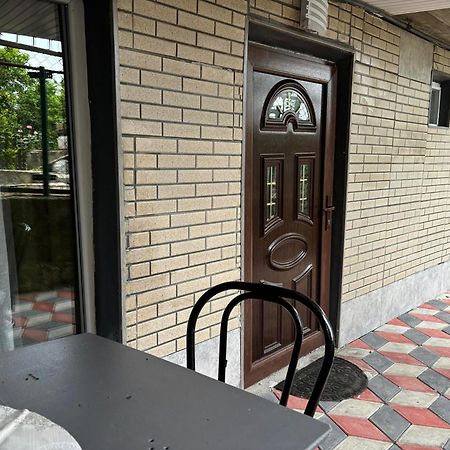 Guest House Happy House Kutaissi Exterior foto